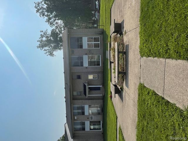 22148 Dante Street 211, Oak Park, MI 48237