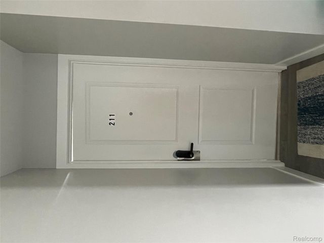 22148 Dante Street 211, Oak Park, MI 48237