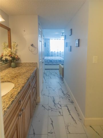 3140 Holiday Springs Boulevard 9-210, Margate, FL 33063