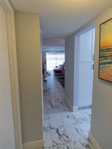 3140 Holiday Springs Boulevard 9-210, Margate, FL 33063
