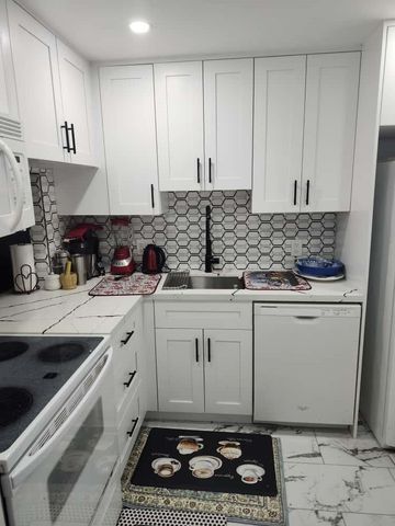 3140 Holiday Springs Boulevard 9-210, Margate, FL 33063