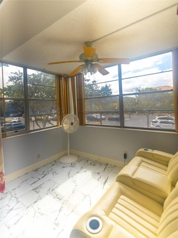 3140 Holiday Springs Boulevard 9-210, Margate, FL 33063