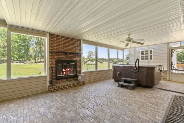 58 Fairview Ridges Drive, Afton, TN 37616