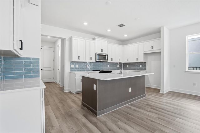 2033 AMELIA BAY PLACE, Valrico, FL 33596