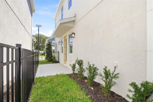 2033 AMELIA BAY PLACE, Valrico, FL 33596