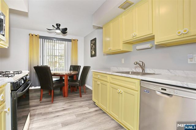 259 Collignon Way 3A, River Vale, NJ 07675