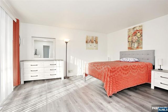 259 Collignon Way 3A, River Vale, NJ 07675