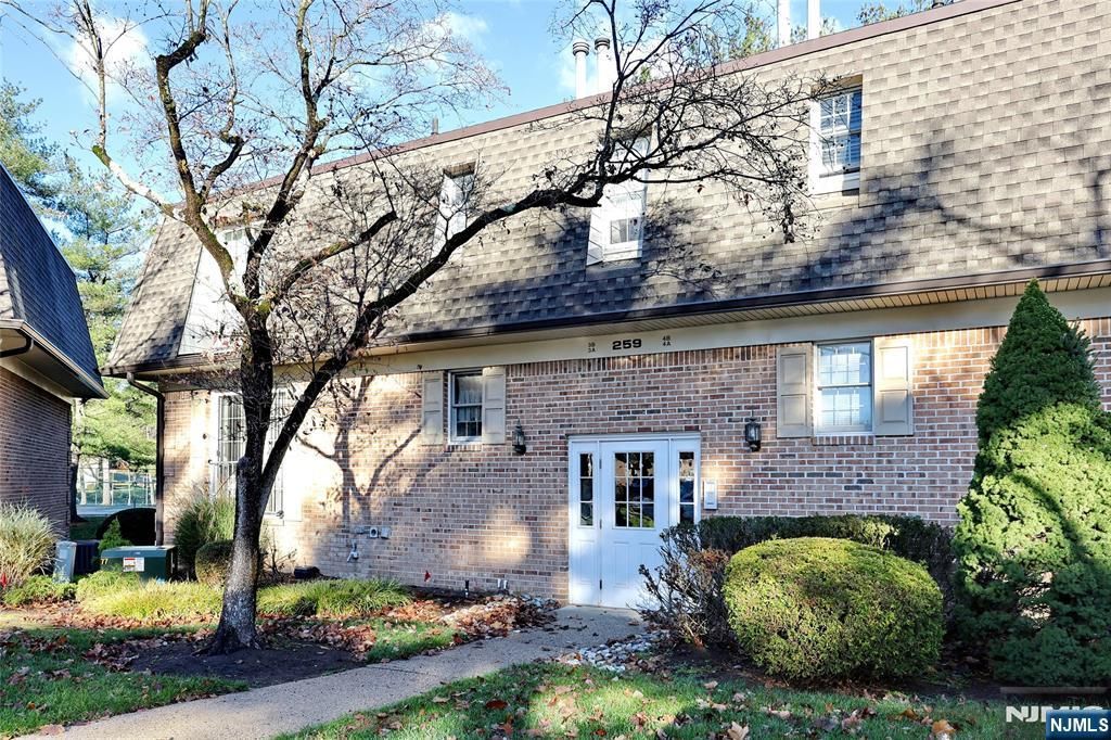 259 Collignon Way 3A, River Vale, NJ 07675