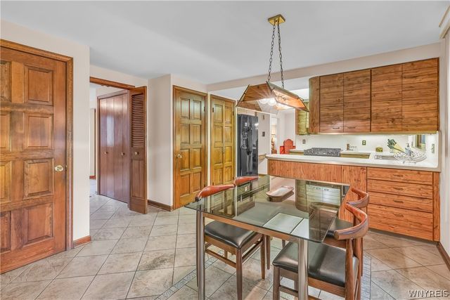 62 Heritage Road West, Amherst, NY 14221