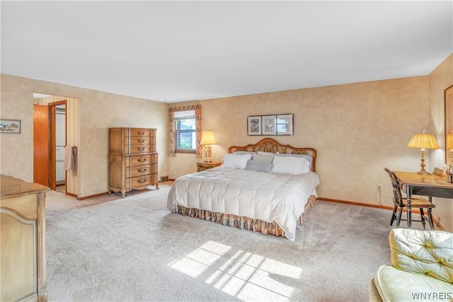 62 Heritage Road West, Amherst, NY 14221
