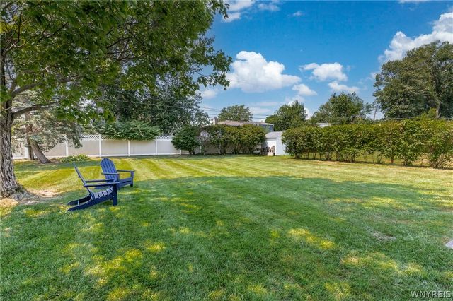 62 Heritage Road West, Amherst, NY 14221