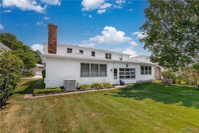 62 Heritage Road West, Amherst, NY 14221