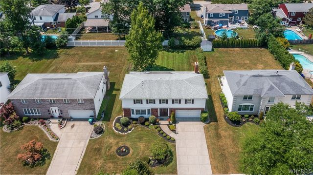 62 Heritage Road West, Amherst, NY 14221