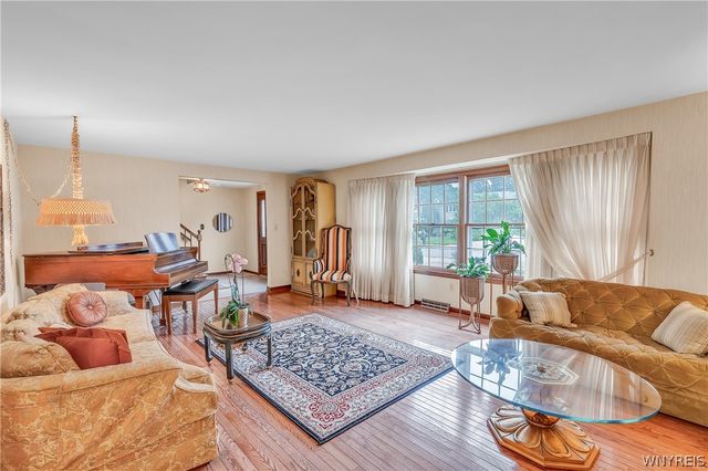 62 Heritage Road West, Amherst, NY 14221