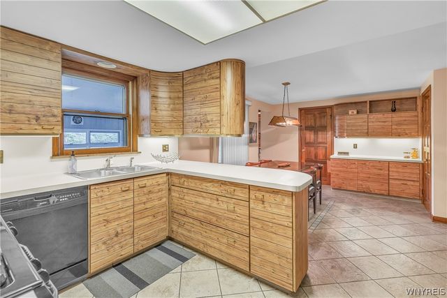 62 Heritage Road West, Amherst, NY 14221