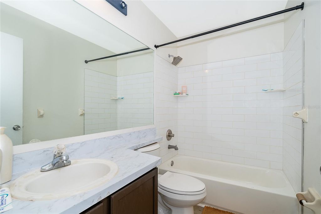 Image 20 of property listing at 1186 SANDESTIN WAY, Orlando, FL 32824