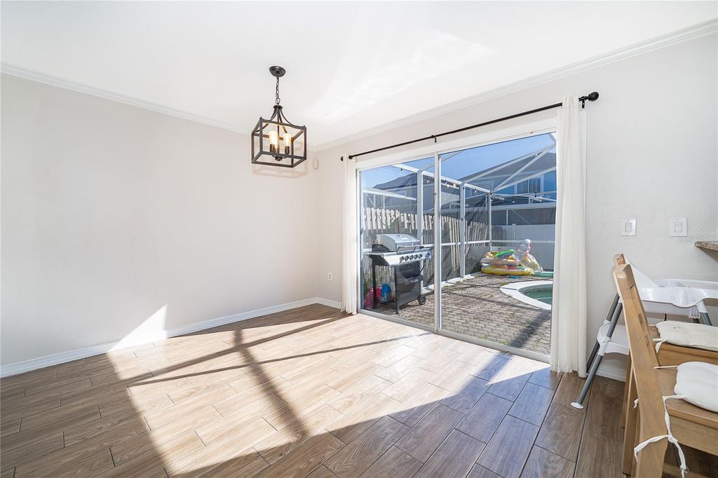 Image 8 of property listing at 1186 SANDESTIN WAY, Orlando, FL 32824