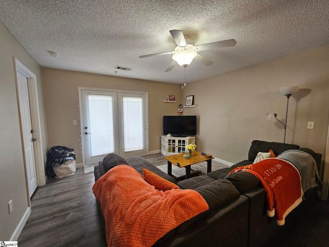 713 Harts Cove Way, Seneca, SC 29678