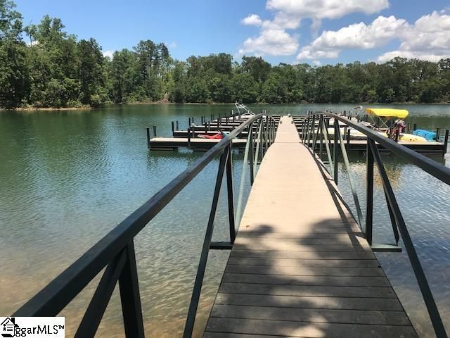 713 Harts Cove Way, Seneca, SC 29678