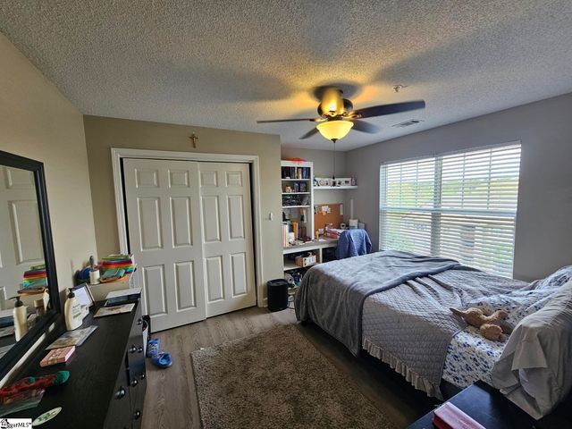 713 Harts Cove Way, Seneca, SC 29678