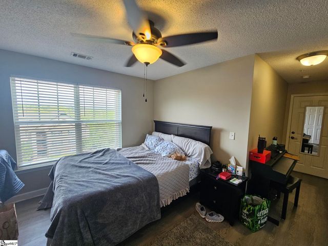 713 Harts Cove Way, Seneca, SC 29678