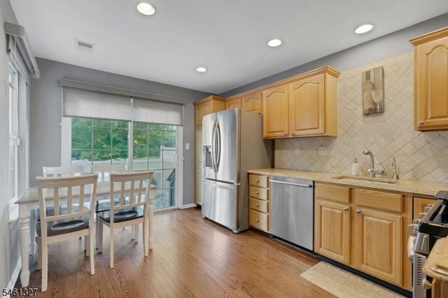 47 Mayflower Dr, Bernards Twp., NJ 07920