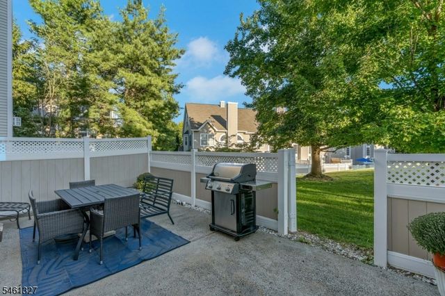 47 Mayflower Dr, Bernards Twp., NJ 07920