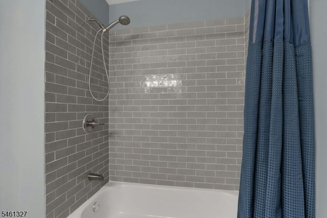 47 Mayflower Dr, Bernards Twp., NJ 07920