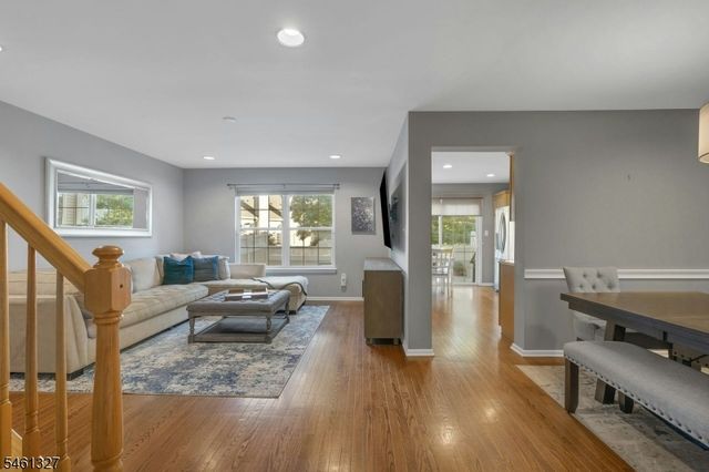 47 Mayflower Dr, Bernards Twp., NJ 07920