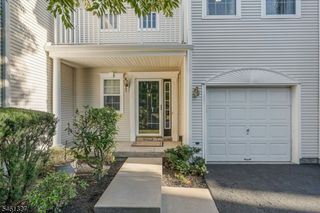 47 Mayflower Dr, Bernards Twp., NJ 07920