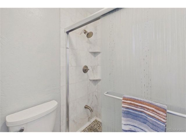 6472 Utica St, Arvada, CO 80003