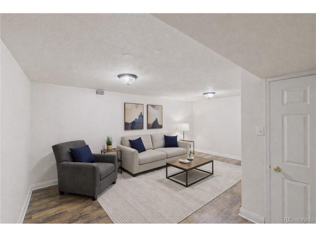 6472 Utica St, Arvada, CO 80003