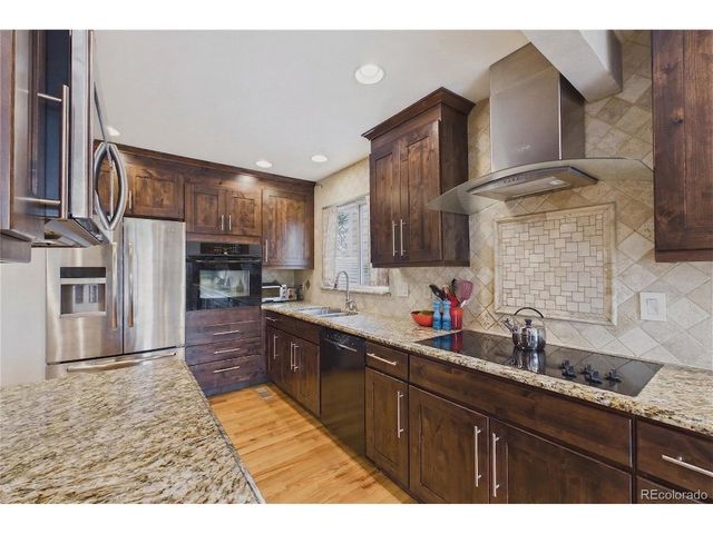 6472 Utica St, Arvada, CO 80003