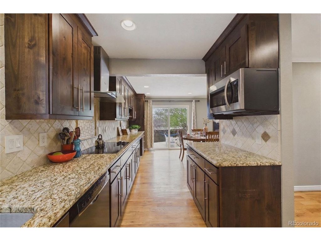 6472 Utica St, Arvada, CO 80003