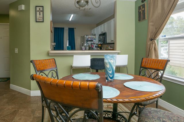 1990 Pentagon Street, Gulf Breeze, FL 32563