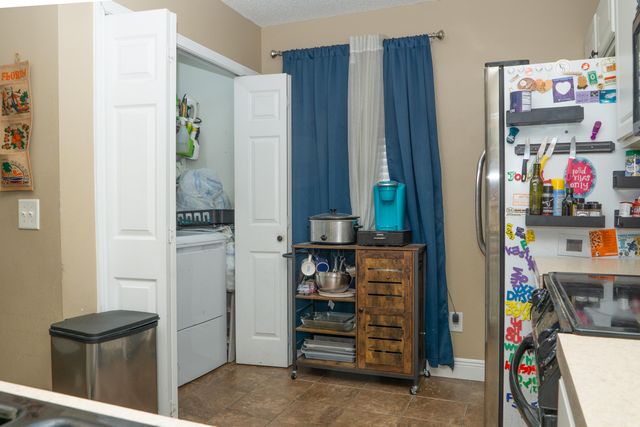 1990 Pentagon Street, Gulf Breeze, FL 32563
