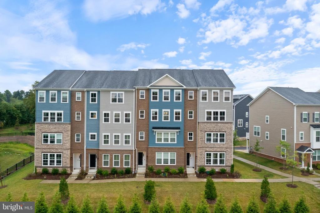 4615B CROSSING COURT, Ellicott City, MD 21043