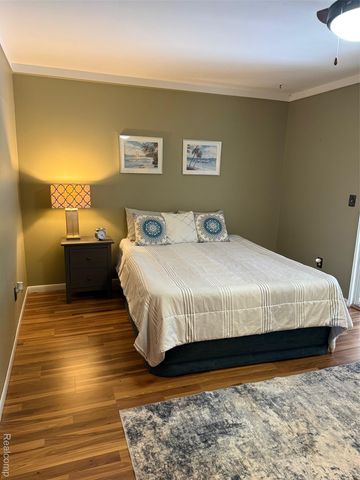 25348 Franklin Terrace, South Lyon, MI 48178
