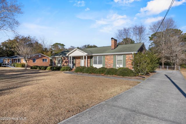 317 Pemberton Drive, Wilmington, NC 28412