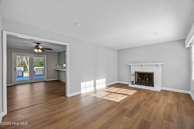 317 Pemberton Drive, Wilmington, NC 28412