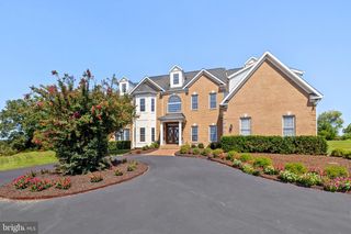 40752 CANONGATE DR, Leesburg, VA 20175