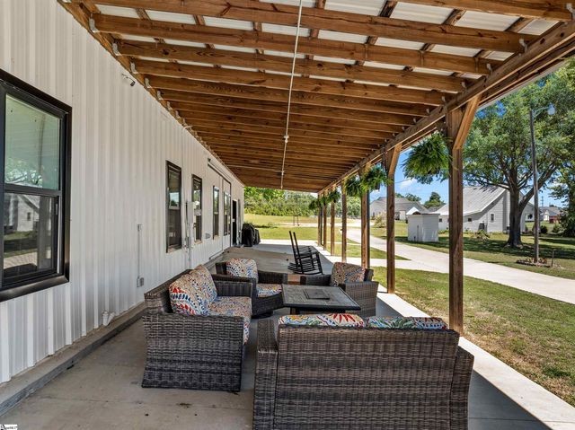 128 Orchard Drive, Moore, SC 29369