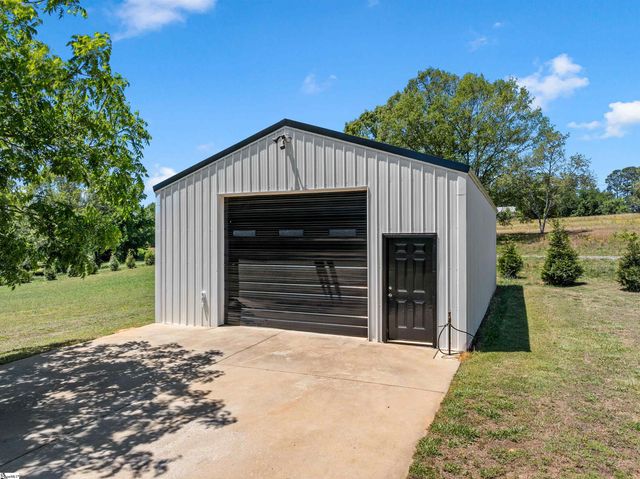 128 Orchard Drive, Moore, SC 29369
