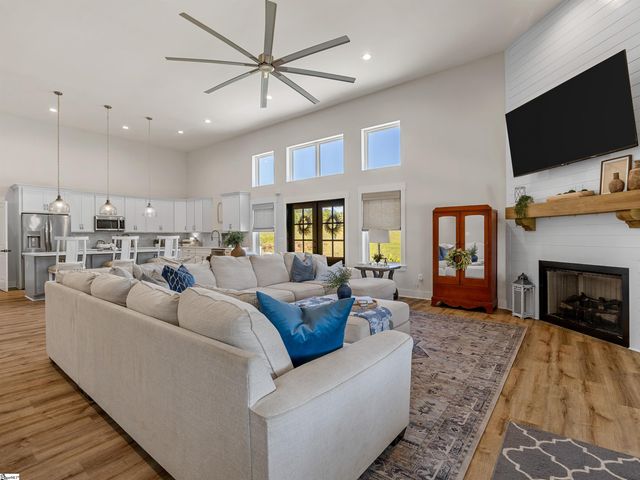 128 Orchard Drive, Moore, SC 29369