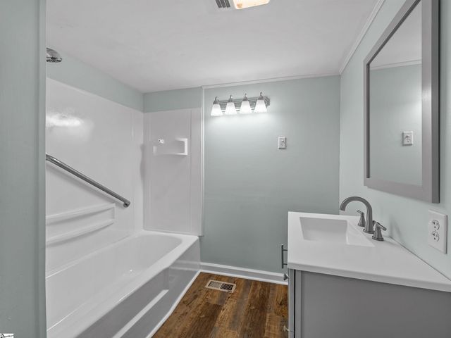 128 Orchard Drive, Moore, SC 29369