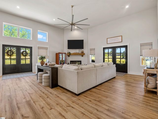 128 Orchard Drive, Moore, SC 29369