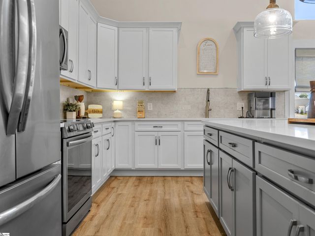 128 Orchard Drive, Moore, SC 29369
