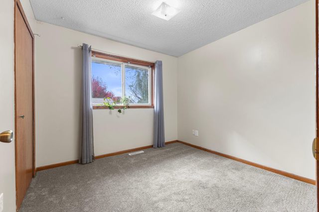 1400 4th Street NE, Buffalo, MN 55313