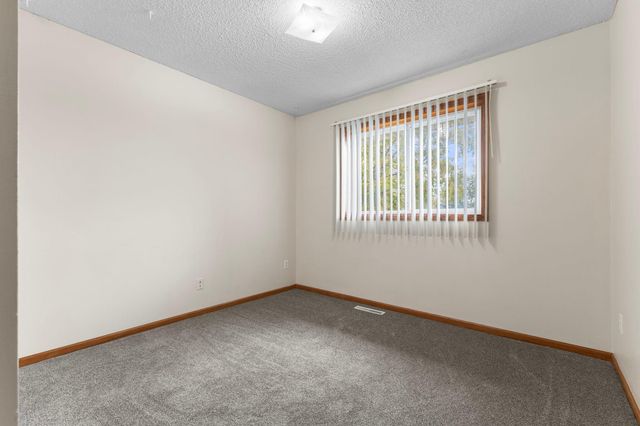 1400 4th Street NE, Buffalo, MN 55313