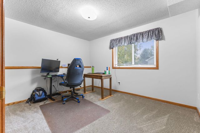 1400 4th Street NE, Buffalo, MN 55313